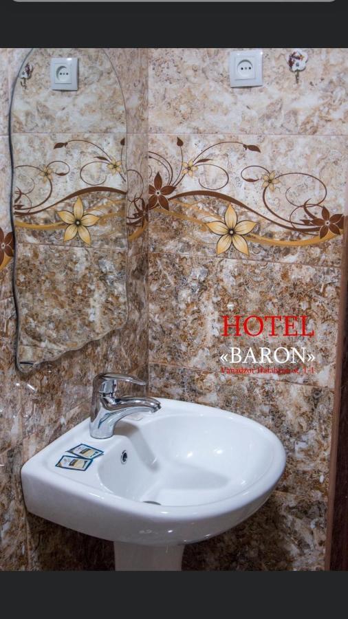 Baron Hotel Vanadzor Eksteriør bilde